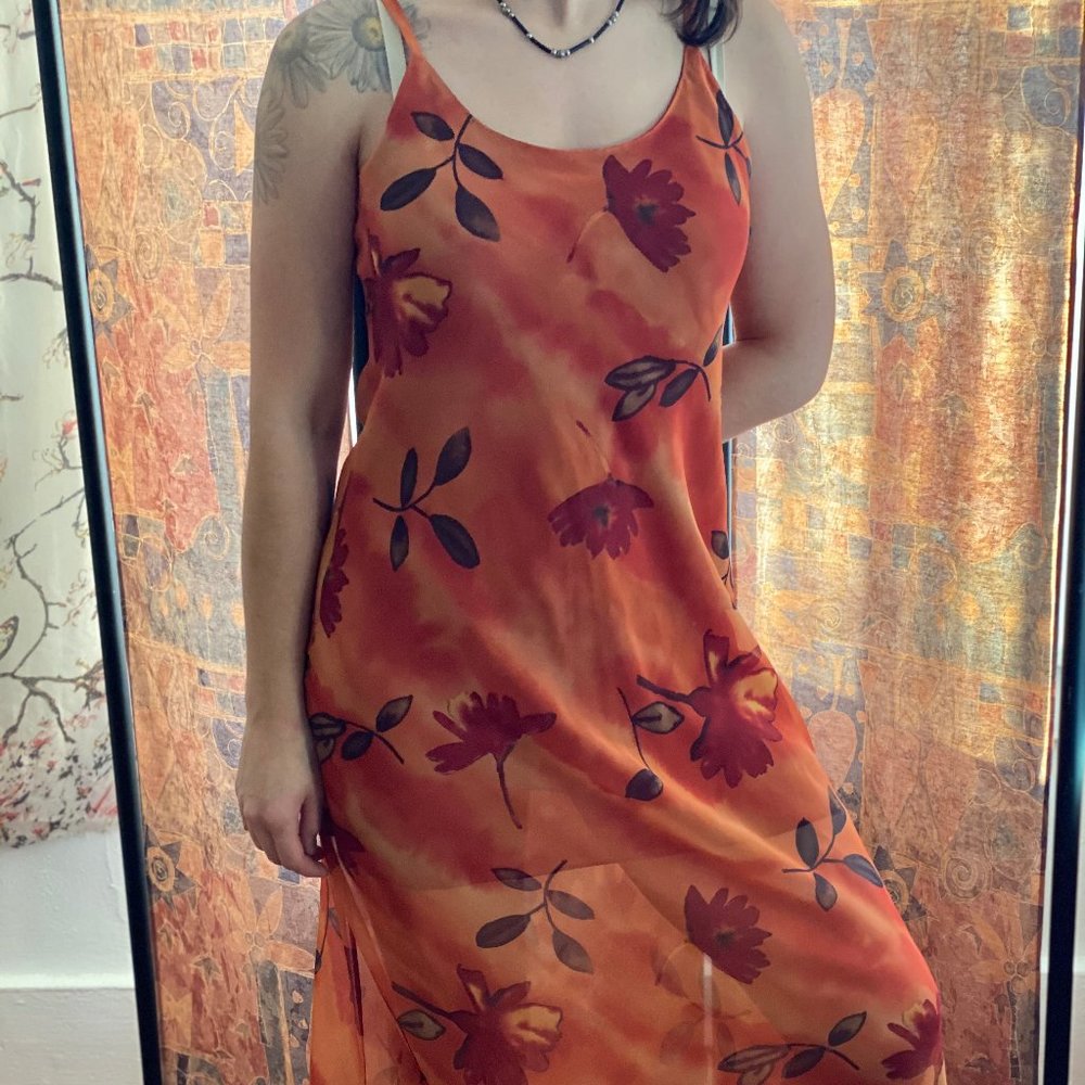 Long chiffon dress with red flowers